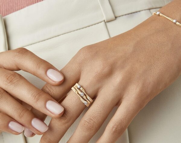 ANELLO MARCO BICEGO MARRAKECH MINI A TRE FILI IN ORO GIALLO E BIANCO CON DIAMANTI ( ct. 0,09 ) - immagine 2