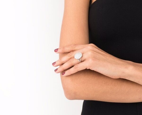 ANELLO LEO PIZZO CLASSIC IN ORO BIANCO CON DIAMANTI (ct. 3,06) - immagine 3