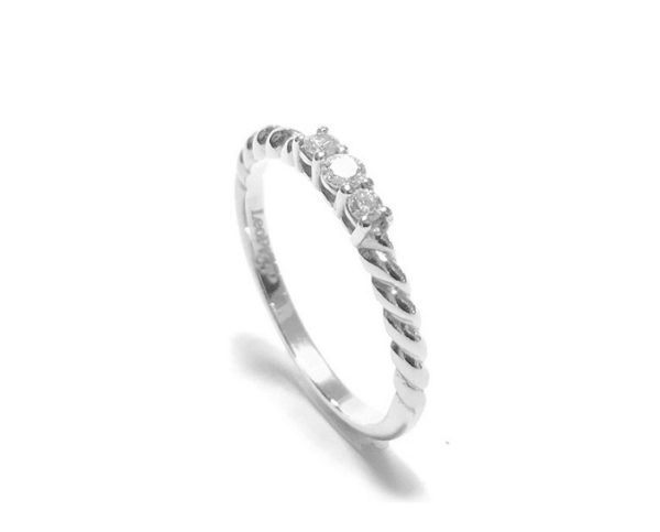 ANELLO TRILOGY LEO PIZZO CLASSIC IN ORO BIANCO CON DIAMANTI (ct.0,14) - immagine 2