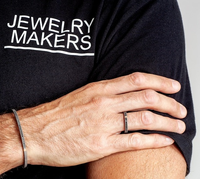 ANELLO DA UOMO MANO JEWELS MINIMAL COLLECTION IN TITANIO, ORO ROSA 18 KT E DIAMANTI BLACK (ct. 0,43) - immagine 5