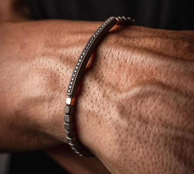 BRACCIALE DA UOMO MANO JEWELS CUBY COLLECTION IN TITANIO, ORO ROSA 9 KT E DIAMANTI BLACK ( ct. 0,25 ) - immagine 5