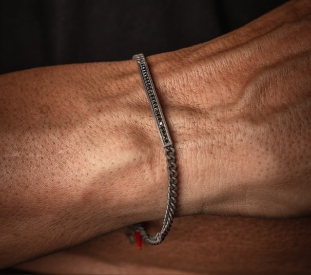 BRACCIALE DA UOMO MANO JEWELS GROUMETTE COLLECTION IN TITANIO, ORO ROSA 9 KT E DIAMANTI BLACK ( ct. 0,23 ) - immagine 4