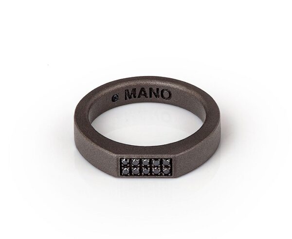 ANELLO DA UOMO MANO JEWELS MINIMAL COLLECTION IN TITANIO E DIAMANTI BLACK (ct. 0,10)