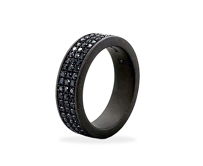 ANELLO, FEDE NUZIALE MANO JEWELS MINIMAL IN TITANIO CON TRE FILE DI DIAMANTI BLACK (ct. 1,35) - immagine 2