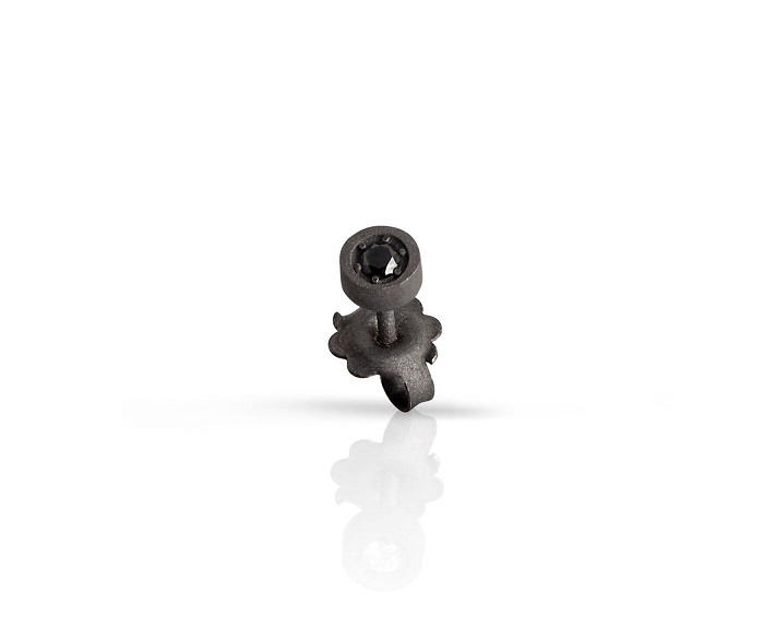 MONO ORECCHINO PUNTO LUCE MANO JEWELS MINIMAL COLLECTION IN TITANIO E DIAMANTE BLACK (ct. 0,05)