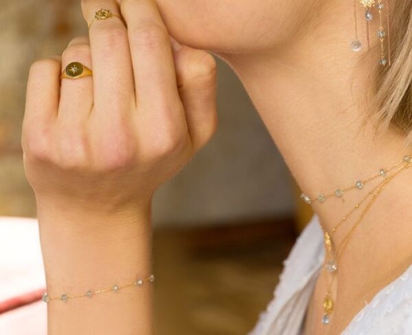 BRACCIALE MAMAN ET SOPHIE AVRVM PIETRE AVRVM IN ORO GIALLO CON APATITE CELESTE - immagine 2