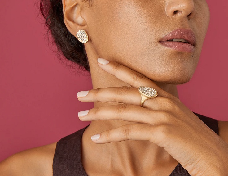 ANELLO MARCO BICEGO LUNARIA ALTA IN ORO GIALLO CON PAVE’ DI DIAMANTI (ct.0,93) - immagine 2