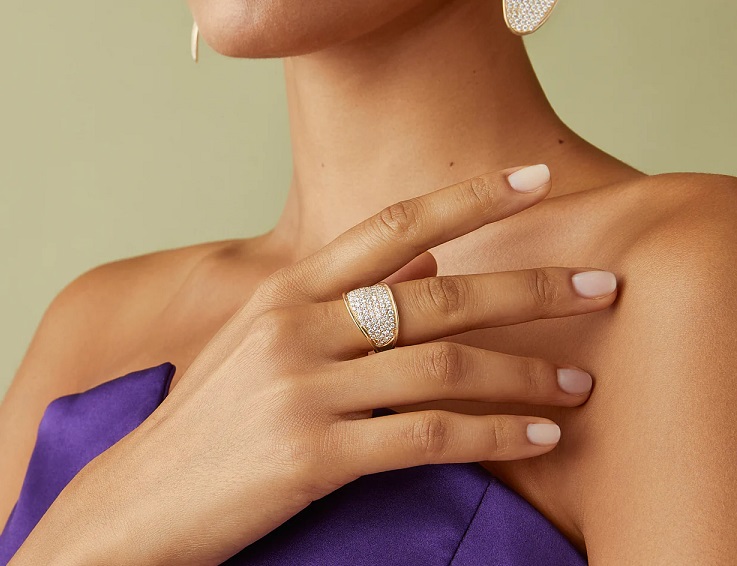 ANELLO MARCO BICEGO LUNARIA ALTA IN ORO GIALLO CON PAVE' DI DIAMANTI (ct.1,66) - immagine 2