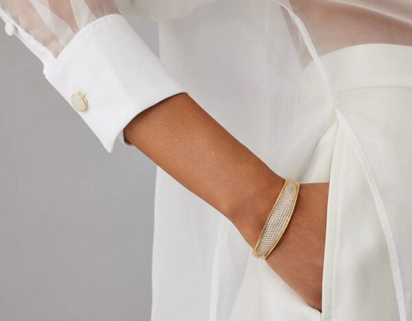 BRACCIALE RIGIDO MARCO BICEGO LUNARIA ALTA IN ORO GIALLO CON PAVE’ DI DIAMANTI (ct. 4,06) - immagine 2